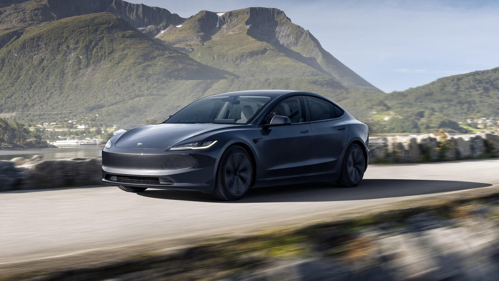 Tesla Model 3 Standard Range - imagine 3