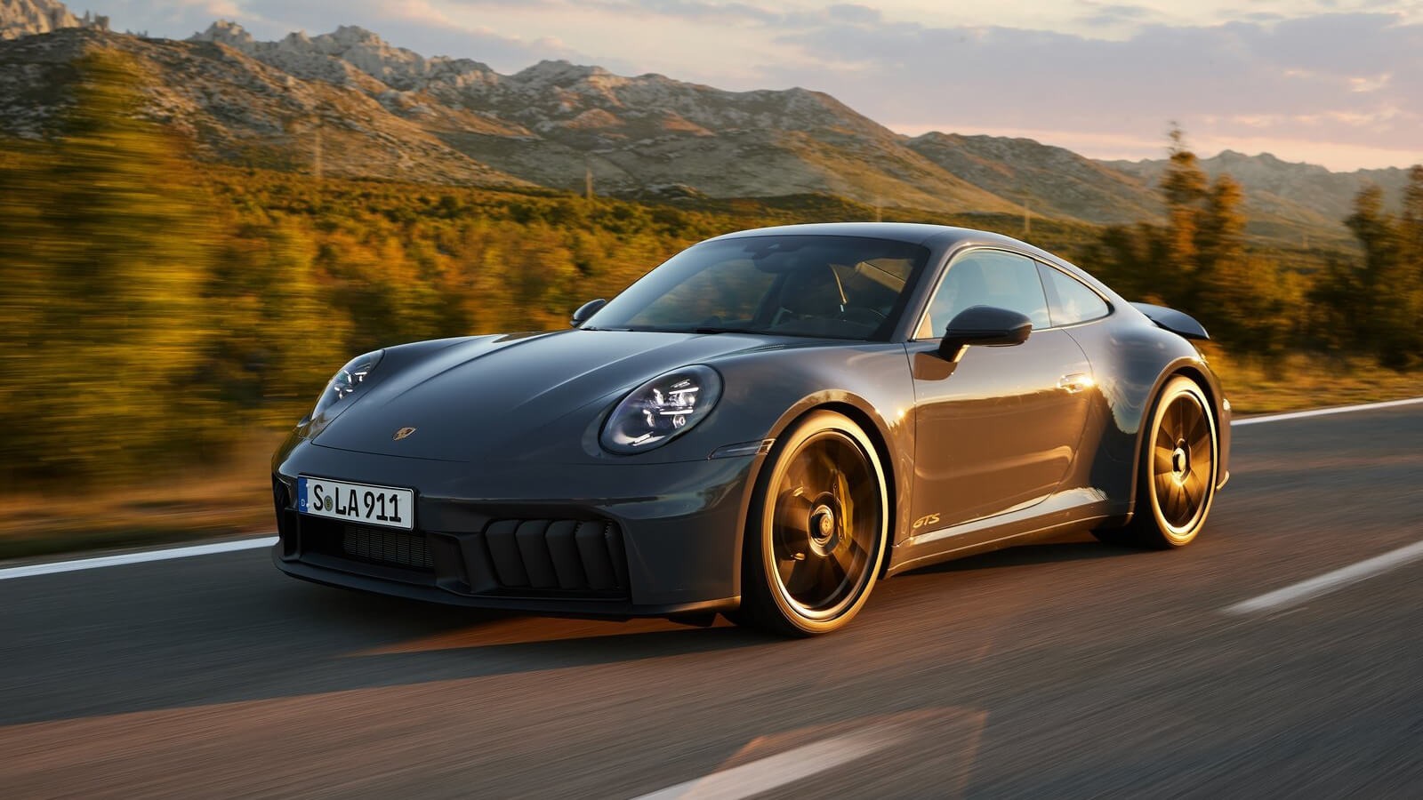 Porsche 911 Carrera GTS Hybrid - imagine 3