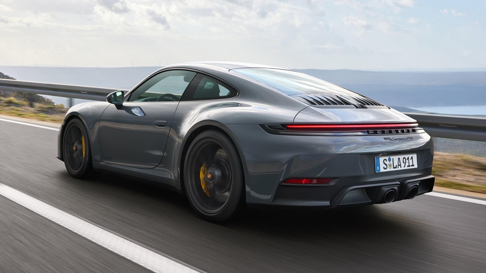 Porsche 911 Carrera GTS Hybrid - imagine 4