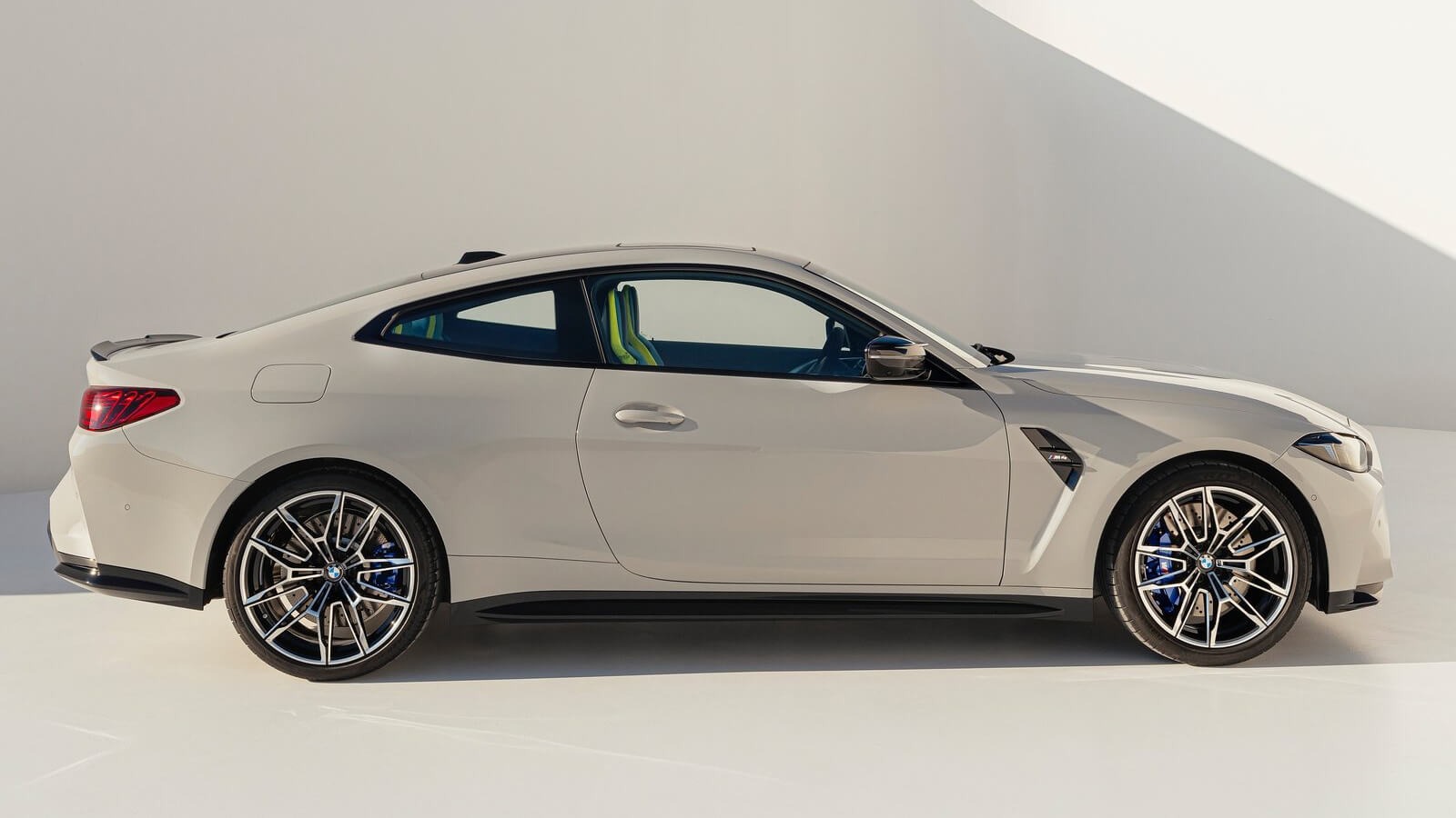 BMW M4 Competition xDrive - imagine 3